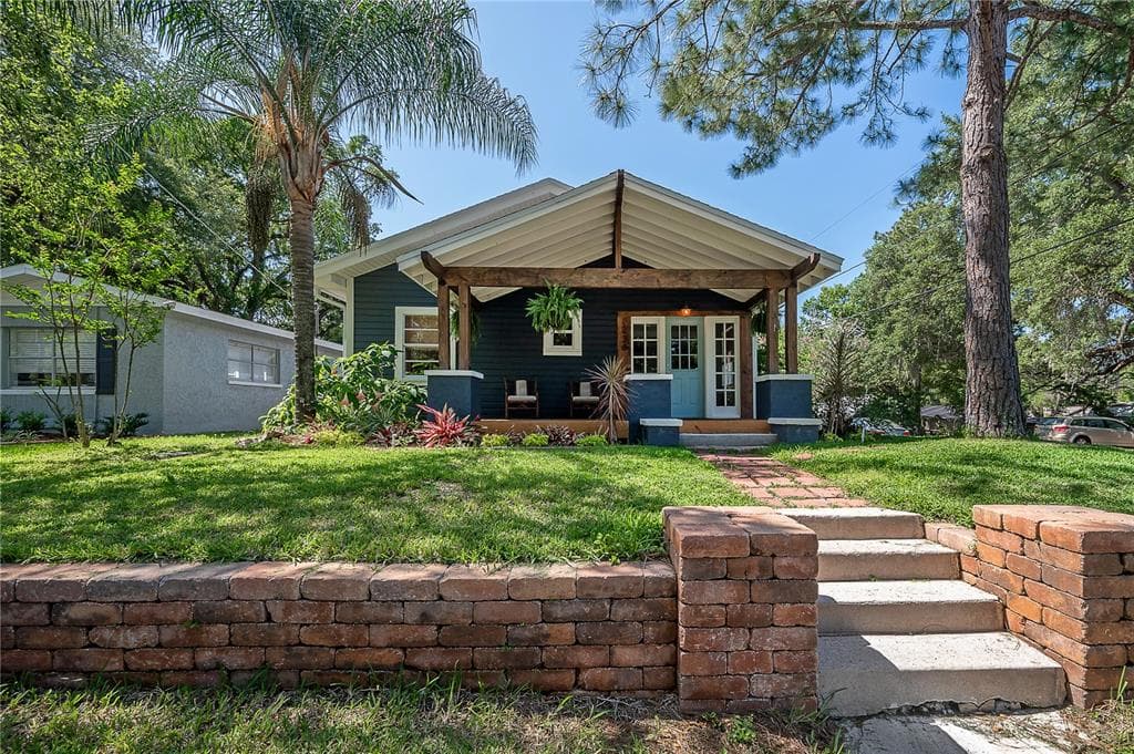 236 W NORTH STREET TAMPA, FL 33604