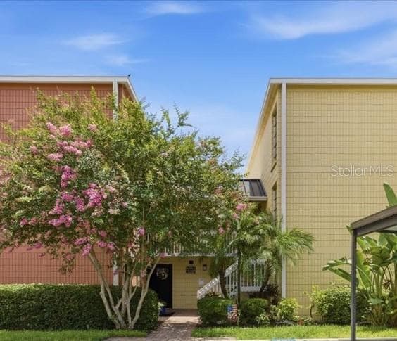 2424 W TAMPA BAY BOULEVARD UNIT G104 TAMPA, FL 33607