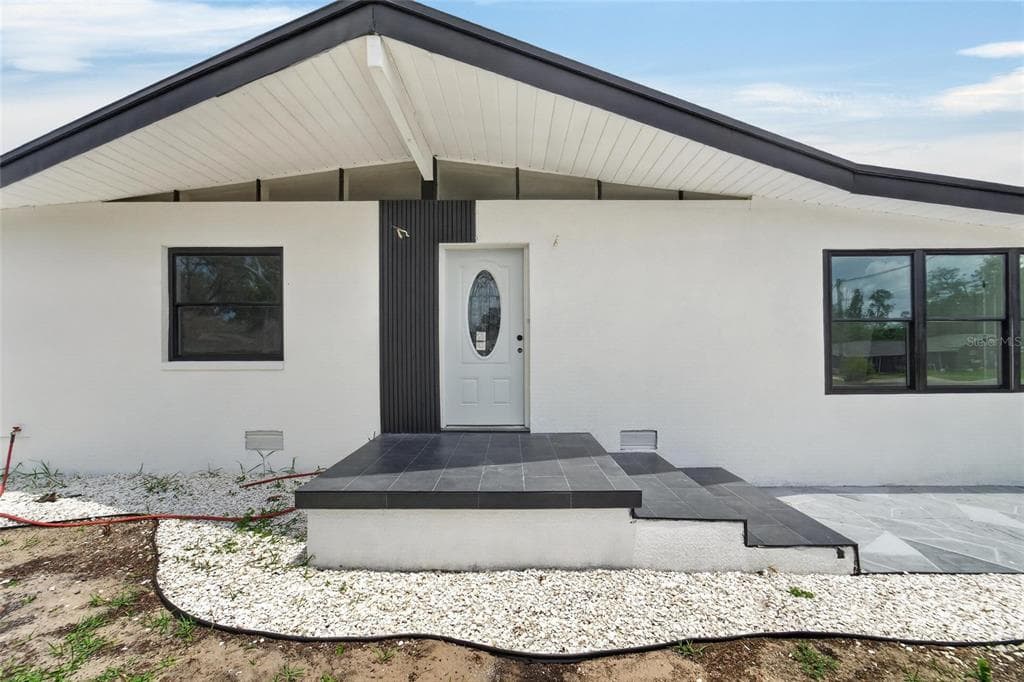 608 N ECHO DRIVE