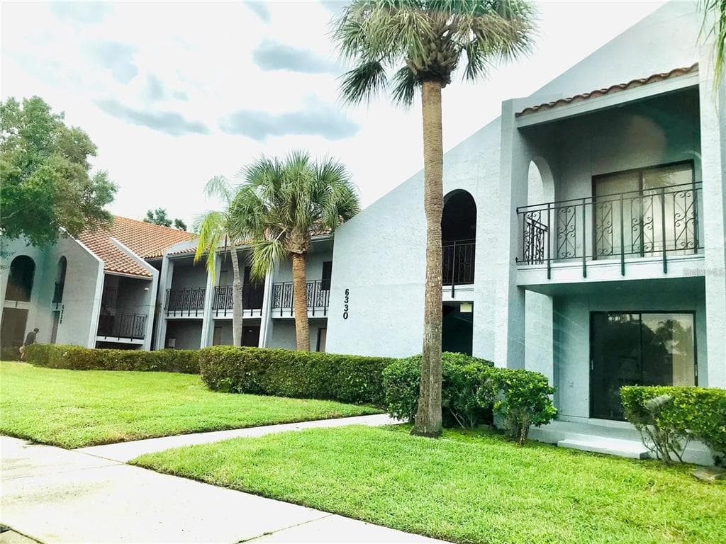 6330 GRAND BAHAMA CIRCLE UNIT C TAMPA, FL 33615