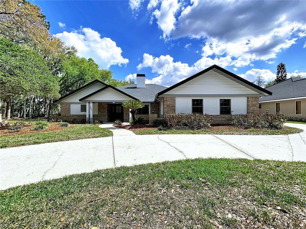 2881 HAMMOCK DRIVE