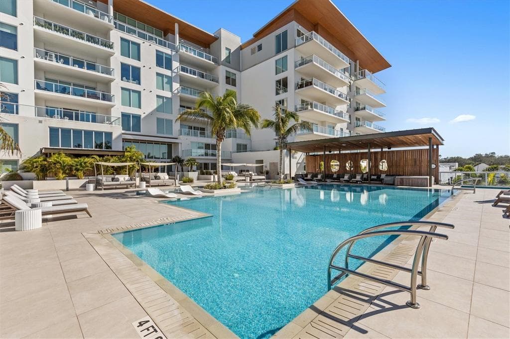 1020 SUNSET POINT ROAD UNIT 510 CLEARWATER, FL 33755