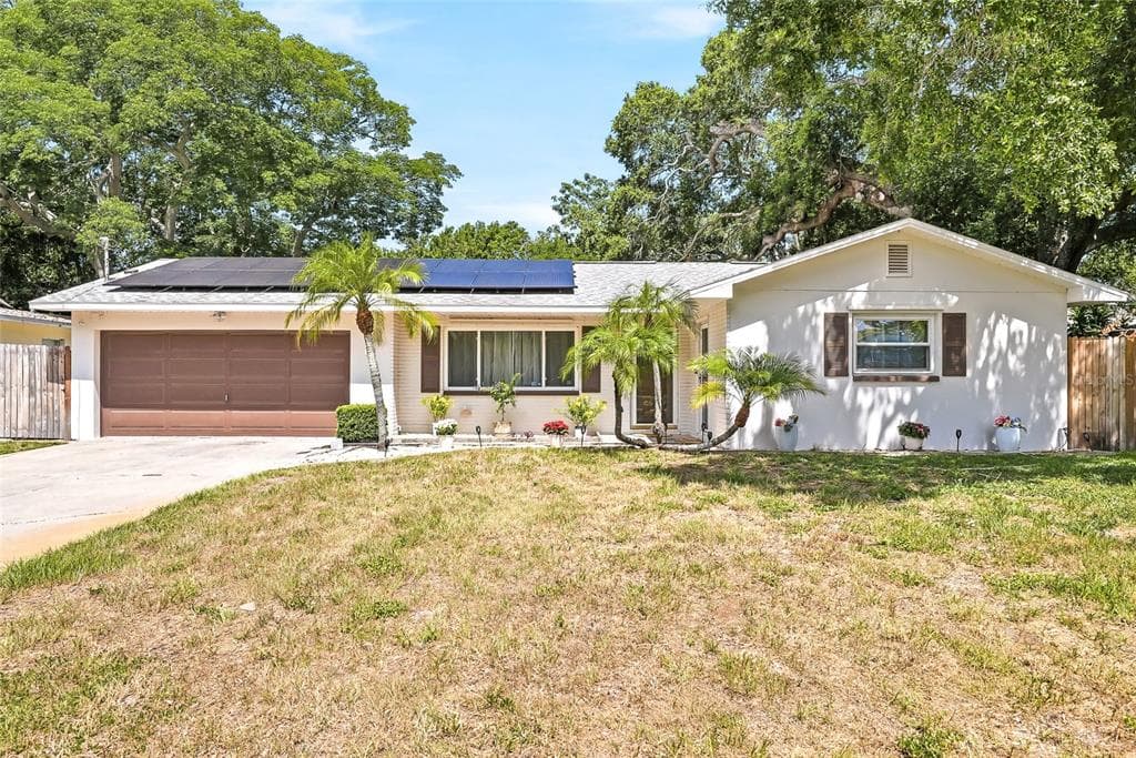 1318 S HILLCREST AVENUE CLEARWATER, FL 33756