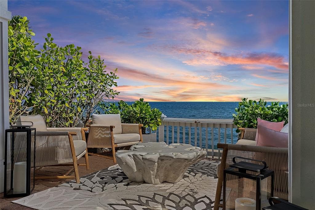 4966 COQUINA KEY DRIVE SE ST PETERSBURG, FL 33701