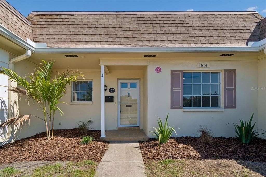 1614 S LAKE AVENUE UNIT 2 CLEARWATER, FL 33756