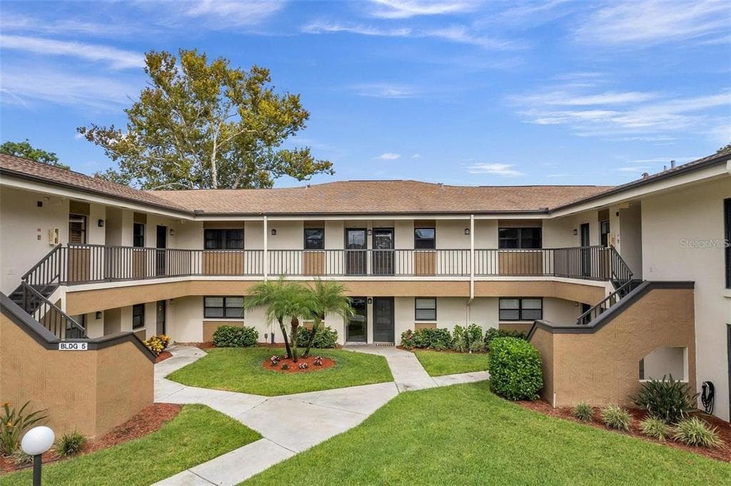 2700 NEBRASKA AVENUE UNIT 5-203 PALM HARBOR, FL 34684