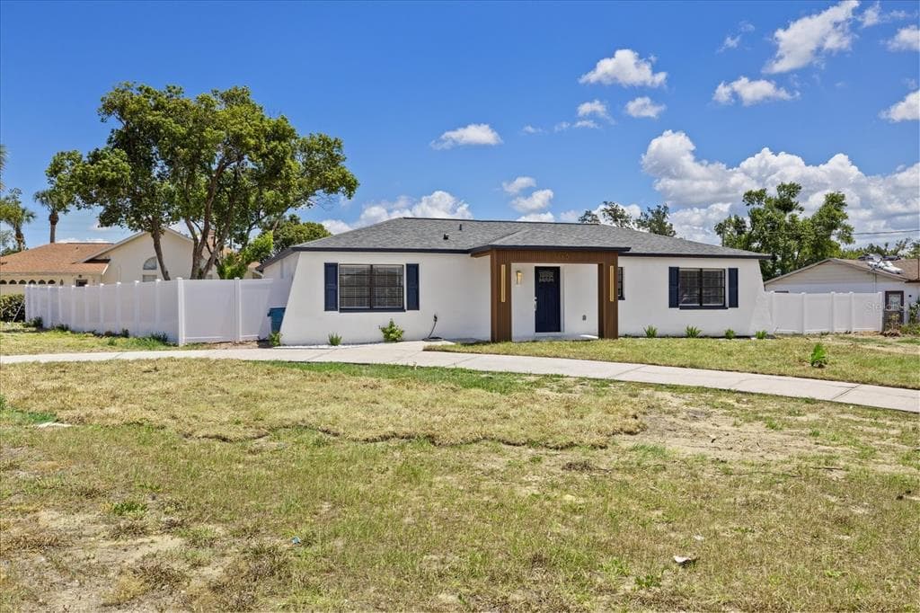 11660 LINDEN DRIVE SPRING HILL, FL 34608