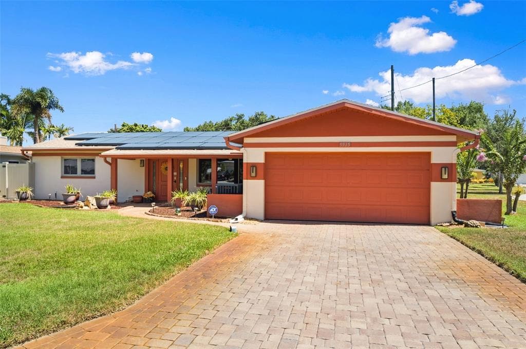 5915 46TH AVENUE N KENNETH CITY, FL 33709