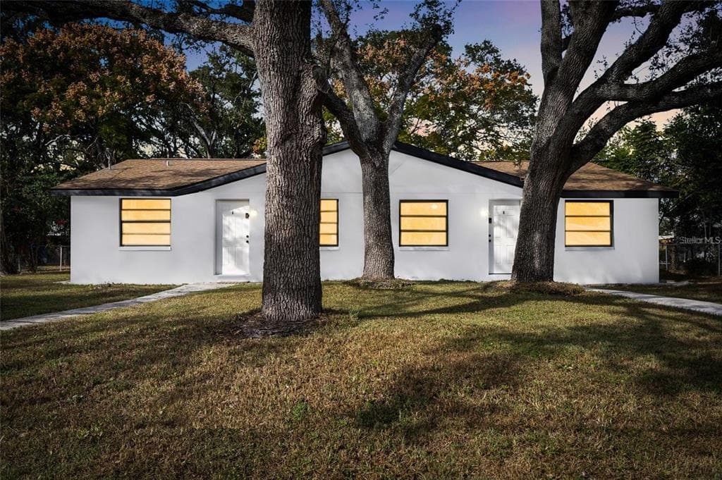 1220 E 142ND AVENUE UNIT B TAMPA, FL 33613