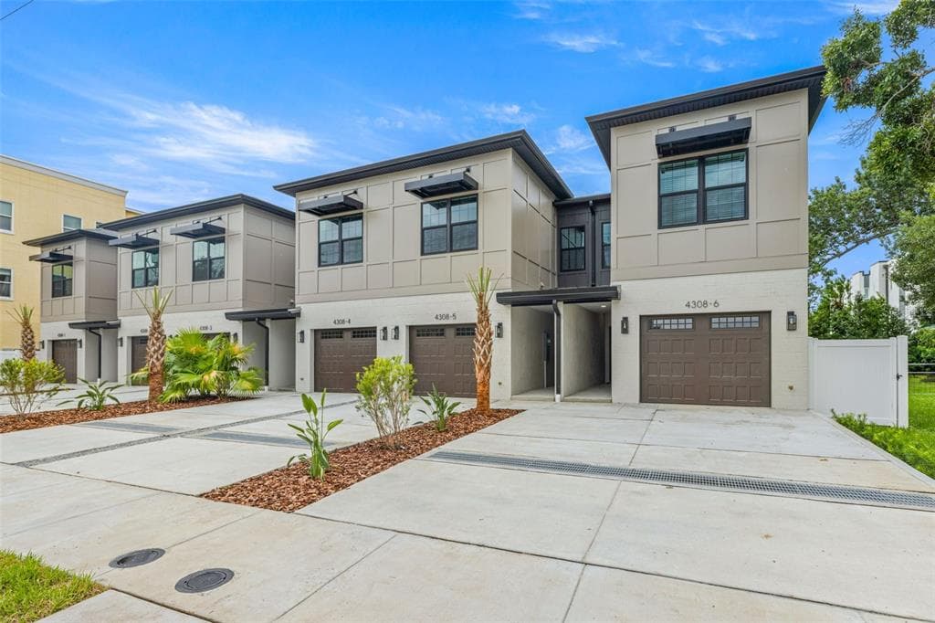 4308 W GRAY STREET UNIT 2 TAMPA, FL 33609