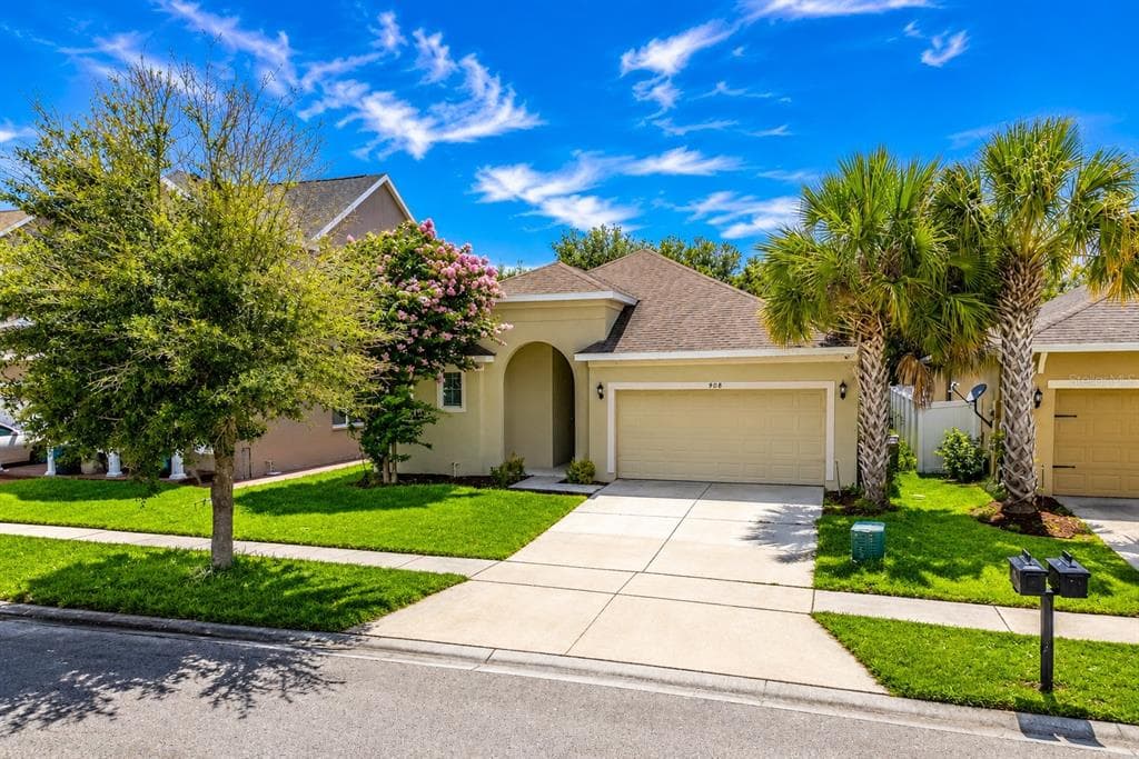 908 MARISA LANE KISSIMMEE, FL 34744