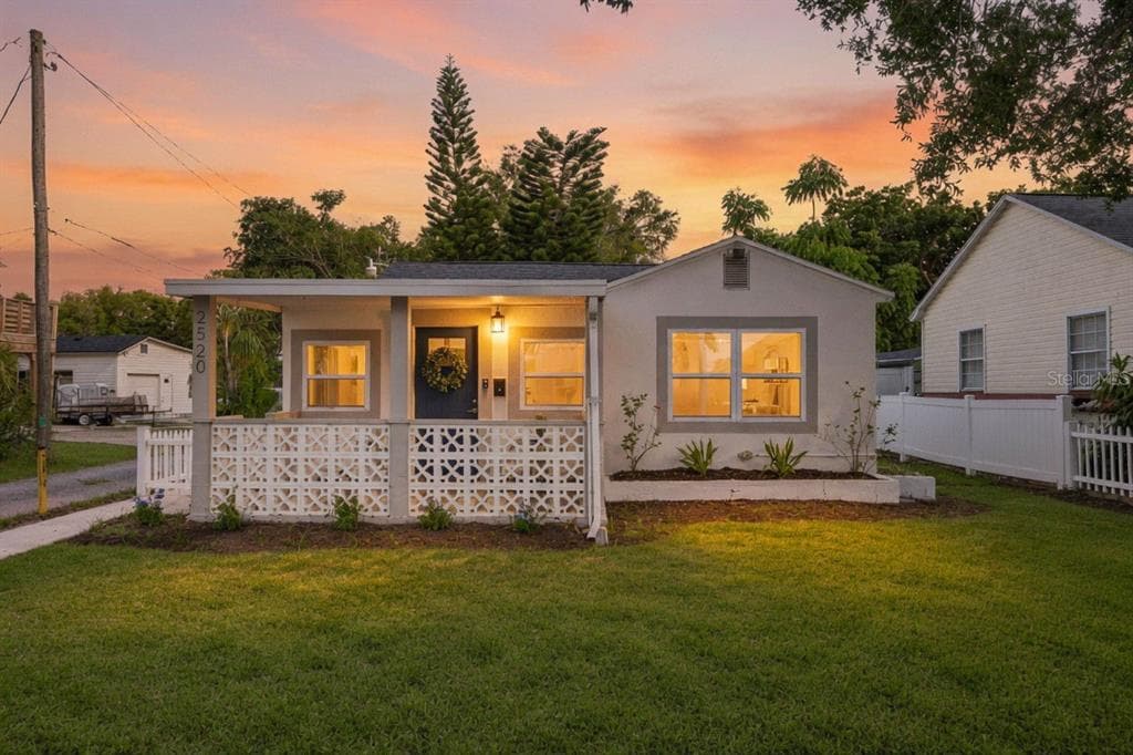 2520 15TH AVENUE N ST PETERSBURG, FL 33713