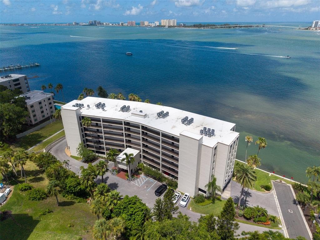 55 ROGERS STREET UNIT P5 CLEARWATER, FL 33756