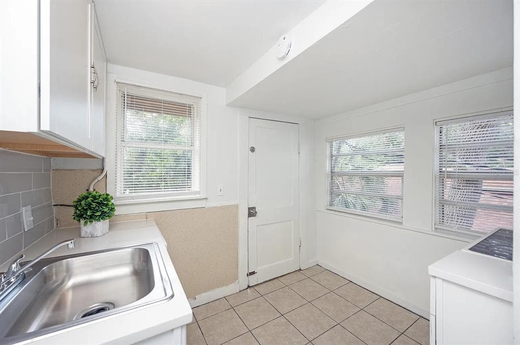 1701 14TH UNIT B ST PETERSBURG, FL 33705