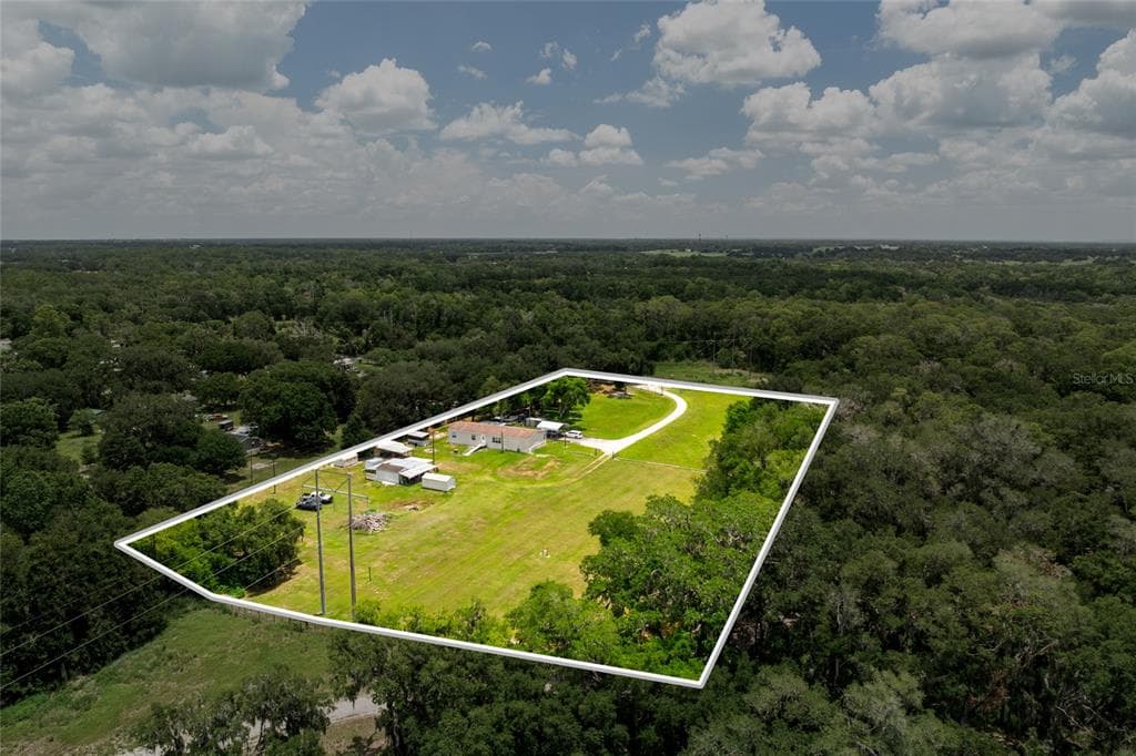 5709 LUCKASAVAGE ROAD PLANT CITY, FL 33567
