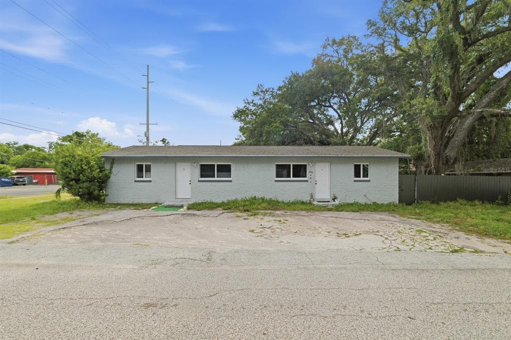 1716 E WATERS AVENUE UNIT A/B TAMPA, FL 33604