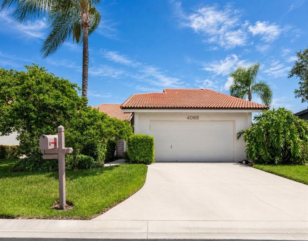 4068 WILSHIRE CIRCLE E UNIT 145 SARASOTA, FL 34238