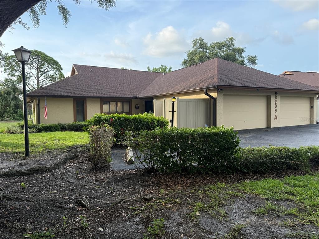 8209 BARDMOOR PLACE UNIT 101A SEMINOLE, FL 33777