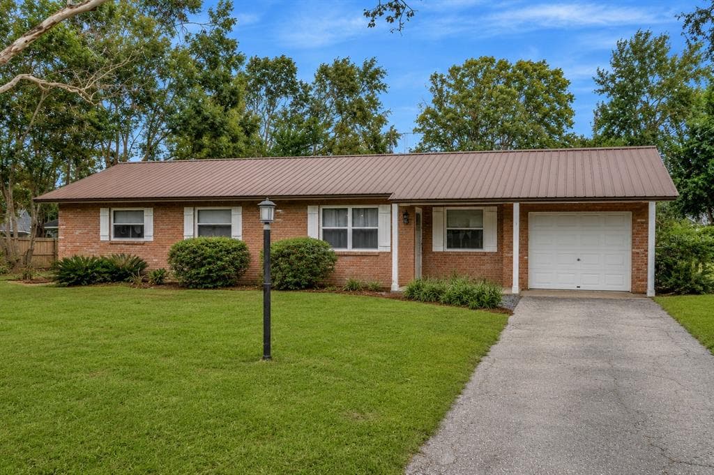 12212 FLORAL LANE THONOTOSASSA, FL 33592