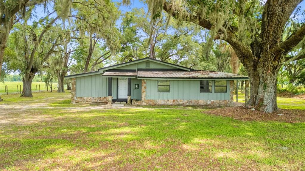 12616 THONOTOSASSA ROAD THONOTOSASSA, FL 33592