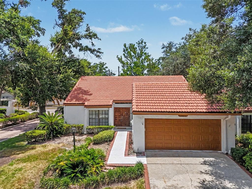 11502 ROBLES DEL RIO PLACE TEMPLE TERRACE, FL 33617
