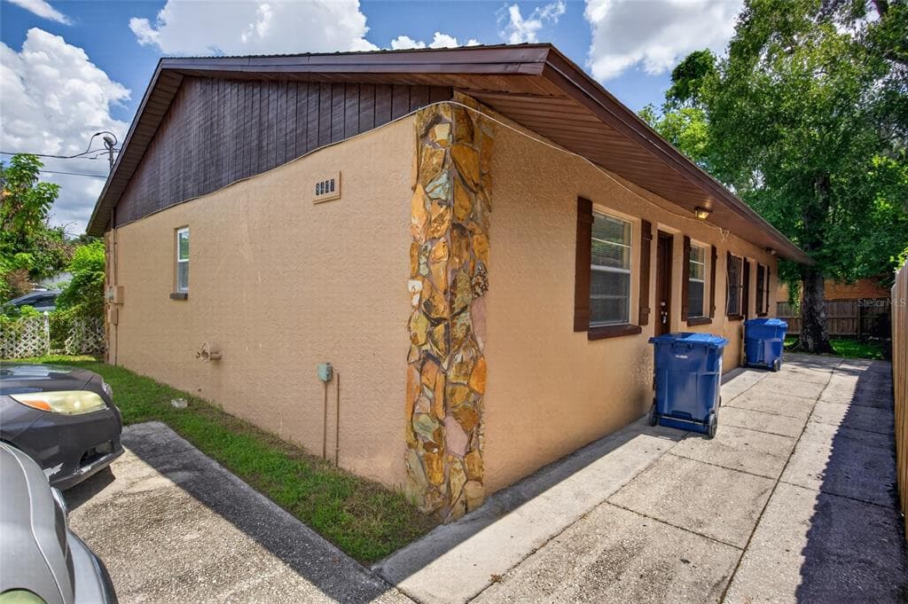 8407 N 10TH STREET TAMPA, FL 33604