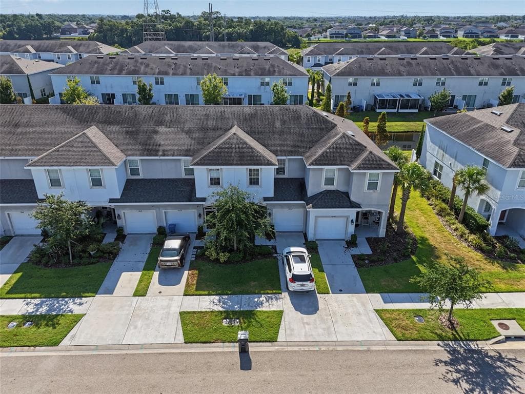 7052 SUMMER HOLLY PLACE