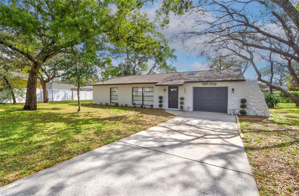 198 TULSA AVENUE SPRING HILL, FL 34606
