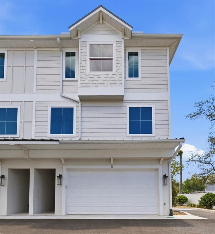 4208 W CARMEN STREET UNIT D TAMPA, FL 33609