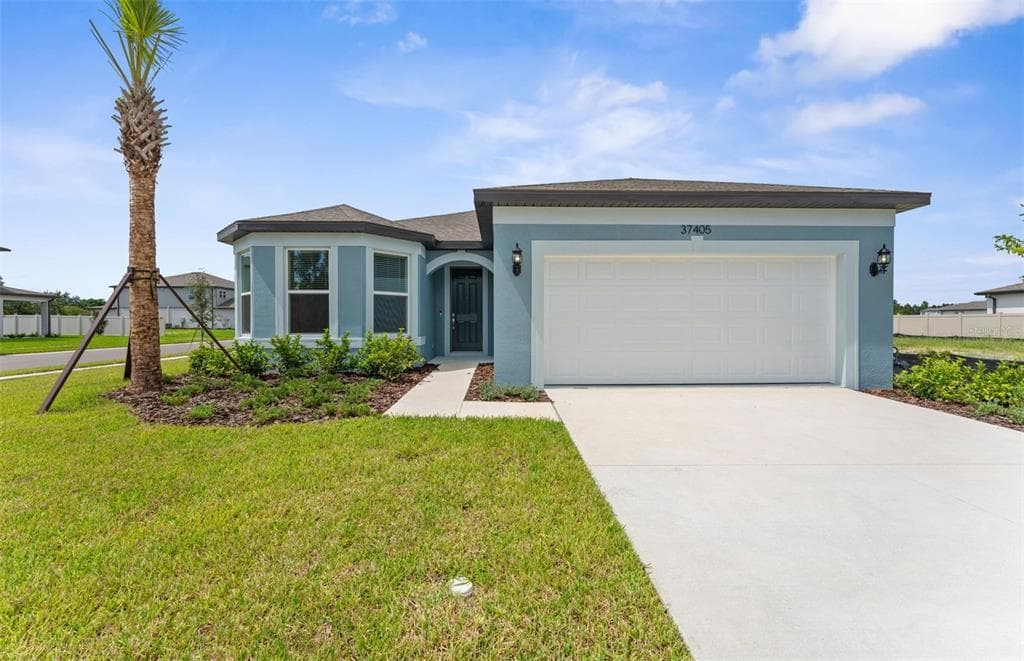 37405 CLINCH CIRCLE ZEPHYRHILLS, FL 33540