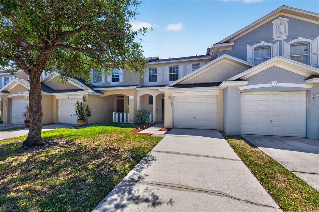 9763 CARLSDALE DRIVE RIVERVIEW, FL 33578