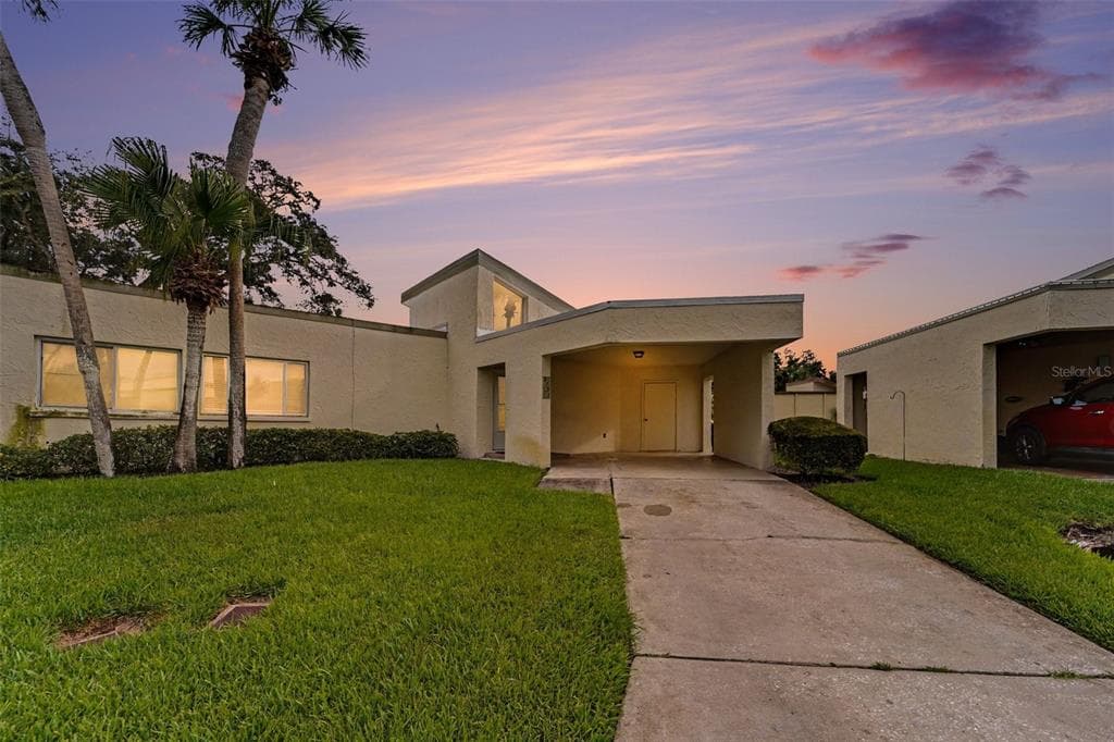 2737 HAVERHILL COURT CLEARWATER, FL 33761