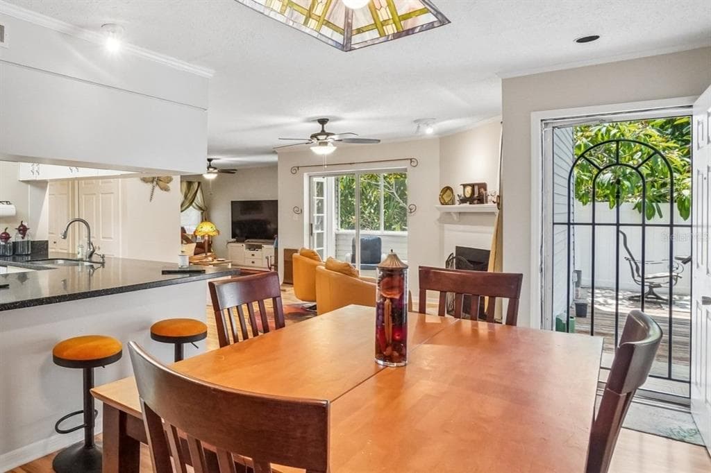 8350 SAVANNAH TRACE CIRCLE UNIT 1601 TAMPA, FL 33615