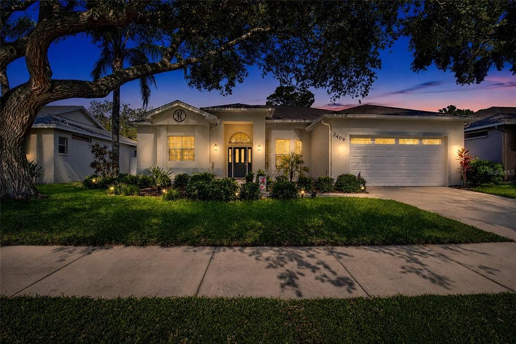 2409 DANA DRIVE SAFETY HARBOR, FL 34695