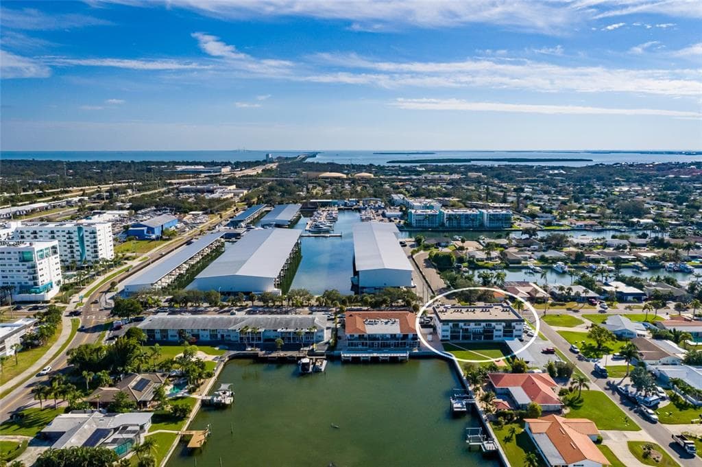 3789 46TH AVENUE S UNIT 101 ST PETERSBURG, FL 33711