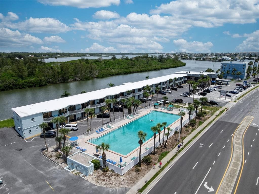 18399 GULF BOULEVARD UNIT 364