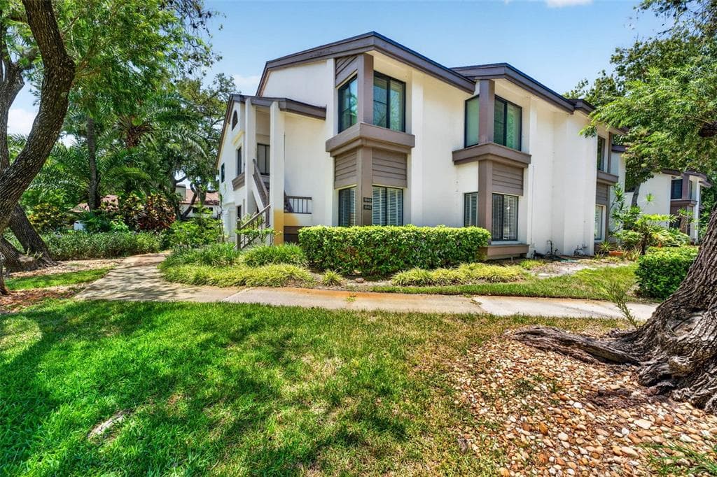 1846 LAKE CYPRESS DRIVE UNIT 1846