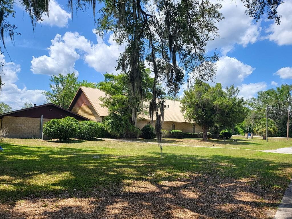 1990 SE HIGHWAY 42 UNIT 1 SUMMERFIELD, FL 34491