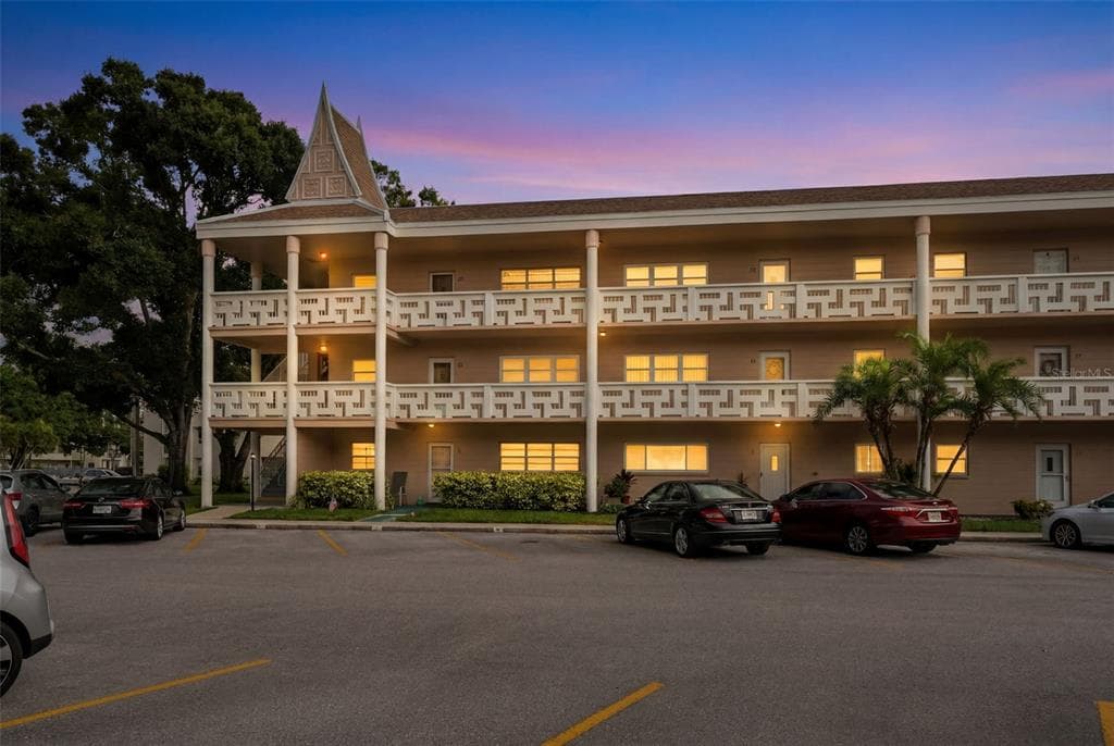 2435 SUMATRAN WAY UNIT 23 CLEARWATER, FL 33763