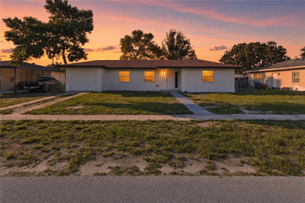 1255 LODGE CIRCLE SPRING HILL, FL 34606