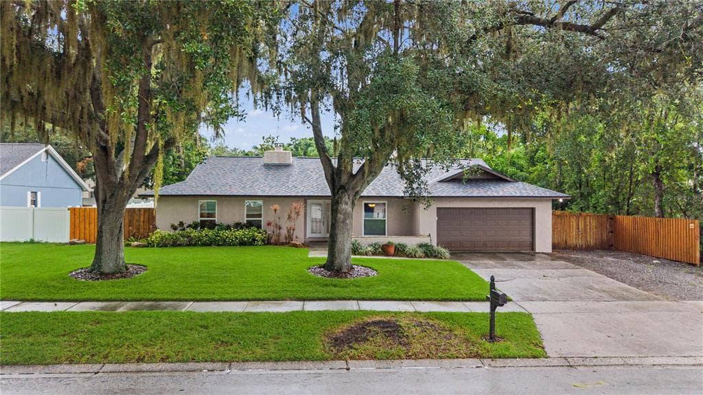 1112 LAKEMONT DRIVE