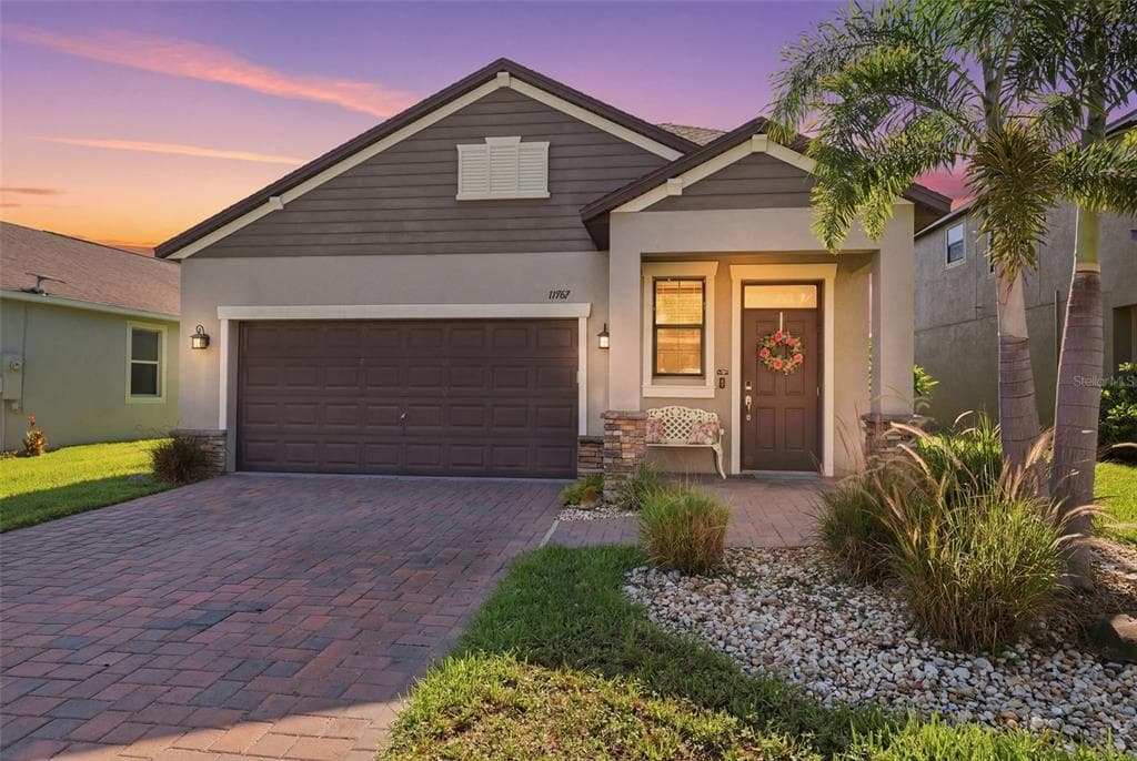 11767 LAKE BOULEVARD NEW PORT RICHEY, FL 34655