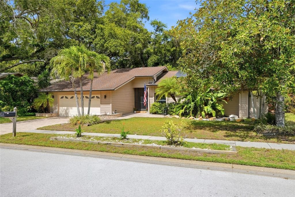 4733 LAKE VALENCIA BOULEVARD W PALM HARBOR, FL 34684