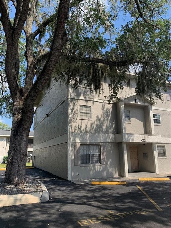14402 REUTER STRASSE CIRCLE UNIT #2 TAMPA, FL 33613