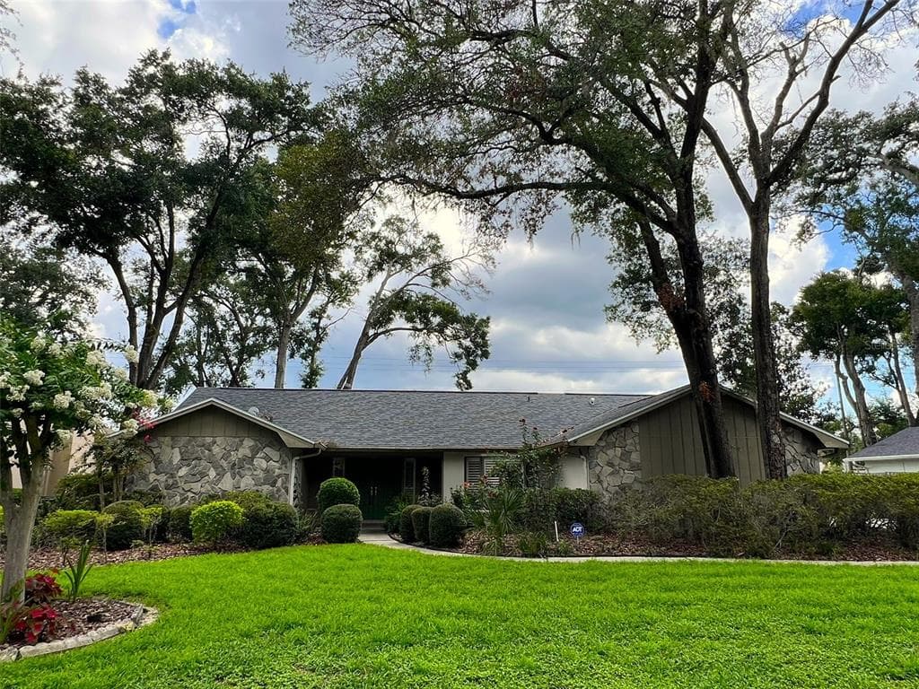 6328 N QUEENSWAY DRIVE TEMPLE TERRACE, FL 33617