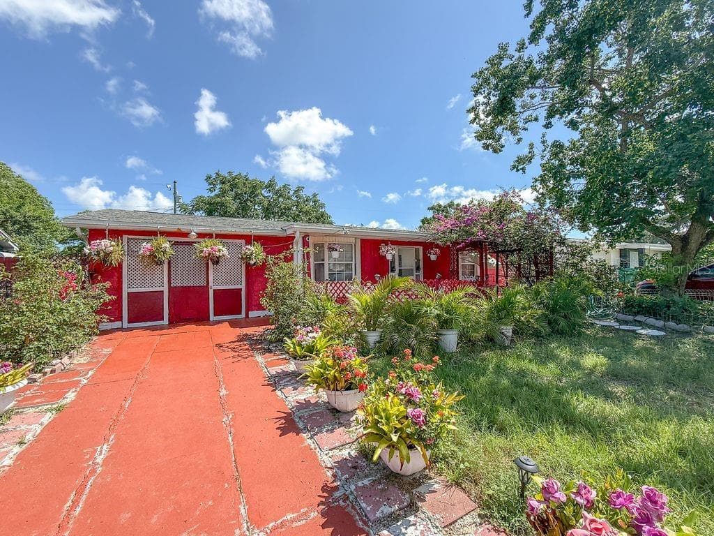 4737 LONGWOOD AVENUE HOLIDAY, FL 34690