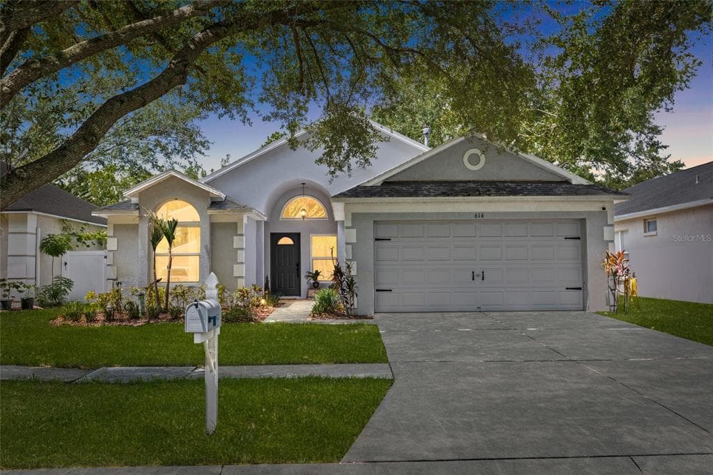 614 SOMERSTONE DRIVE VALRICO, FL 33594