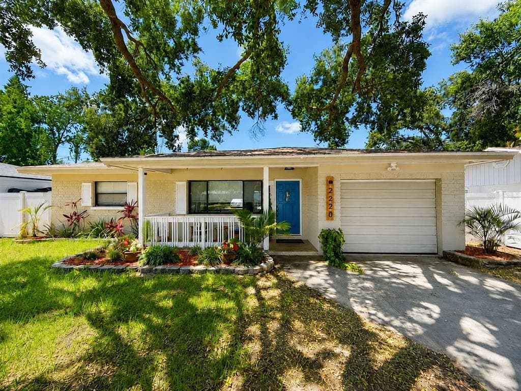 2220 NORMAN DRIVE CLEARWATER, FL 33765