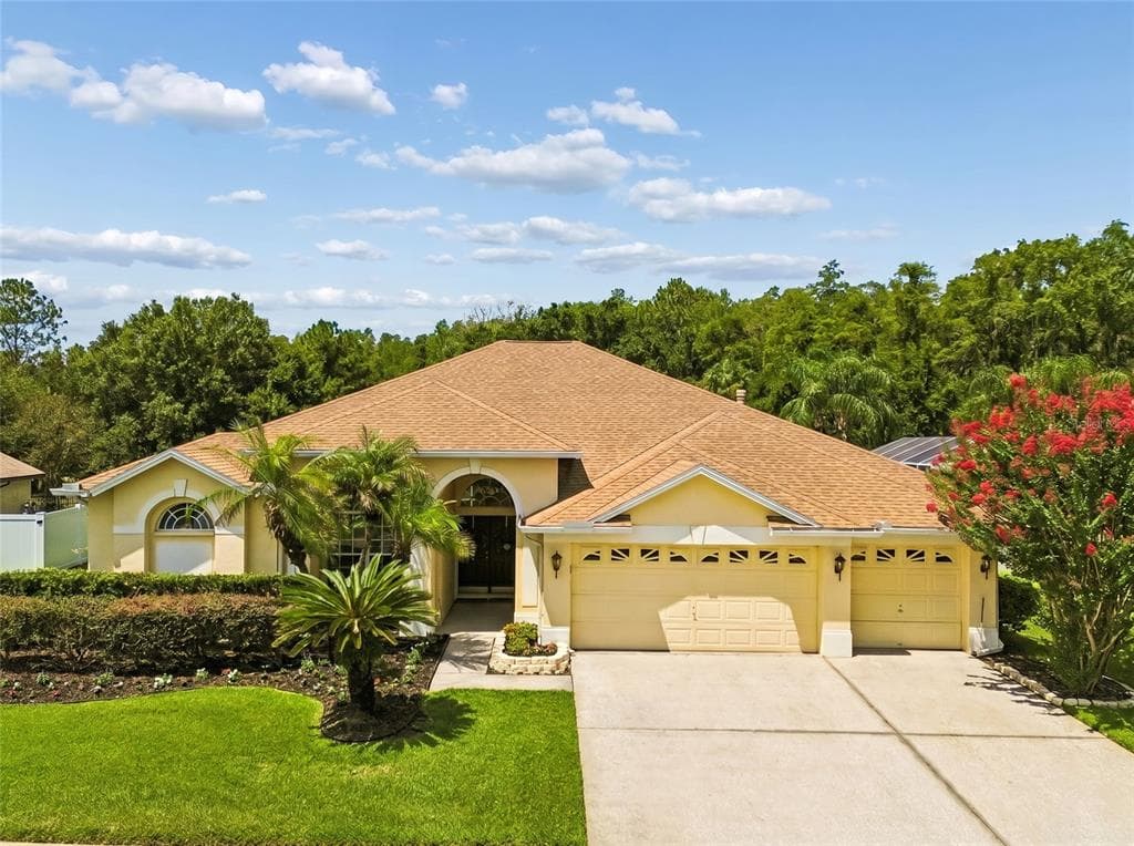 10111 KINGSHYRE WAY TAMPA, FL 33647