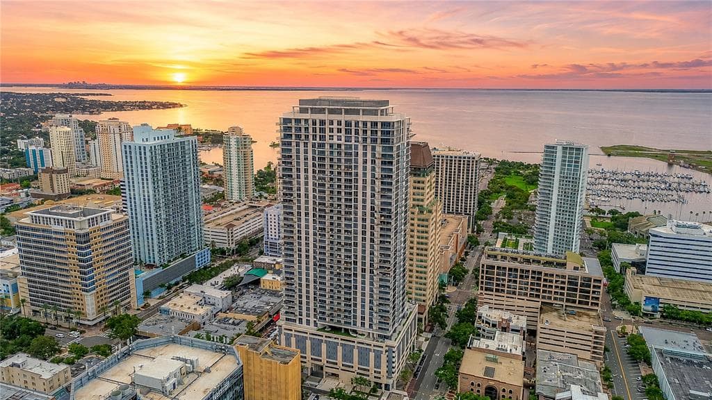 275 1ST AVENUE S UNIT 1504 ST PETERSBURG, FL 33701